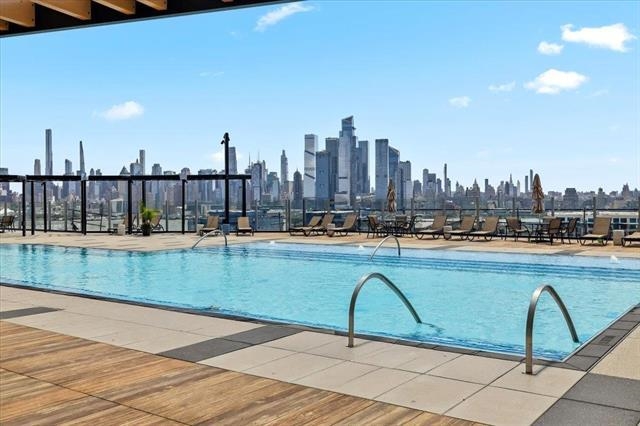 380 MOUNTAIN RD Unit: 2205