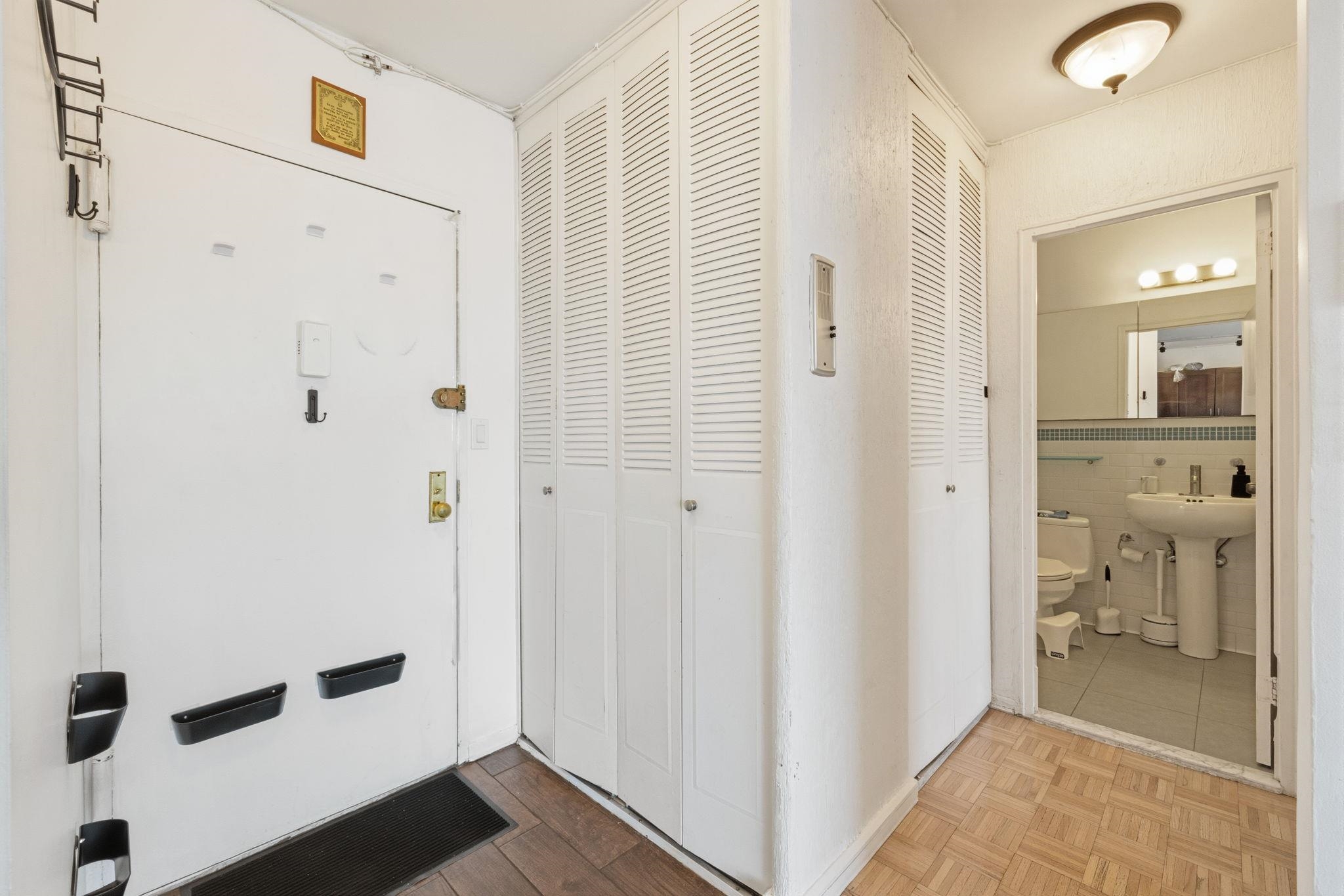 380 MOUNTAIN RD Unit: 2205